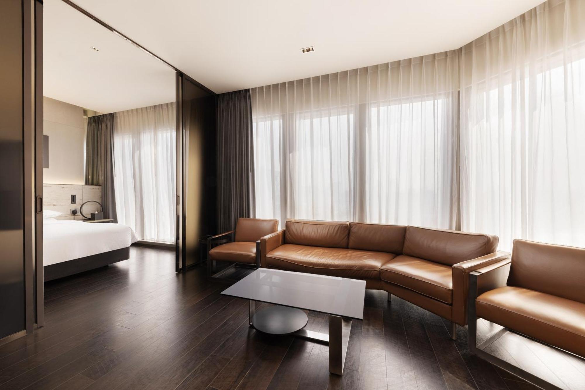 Hotel Four Points By Sheraton Gangnam 4*