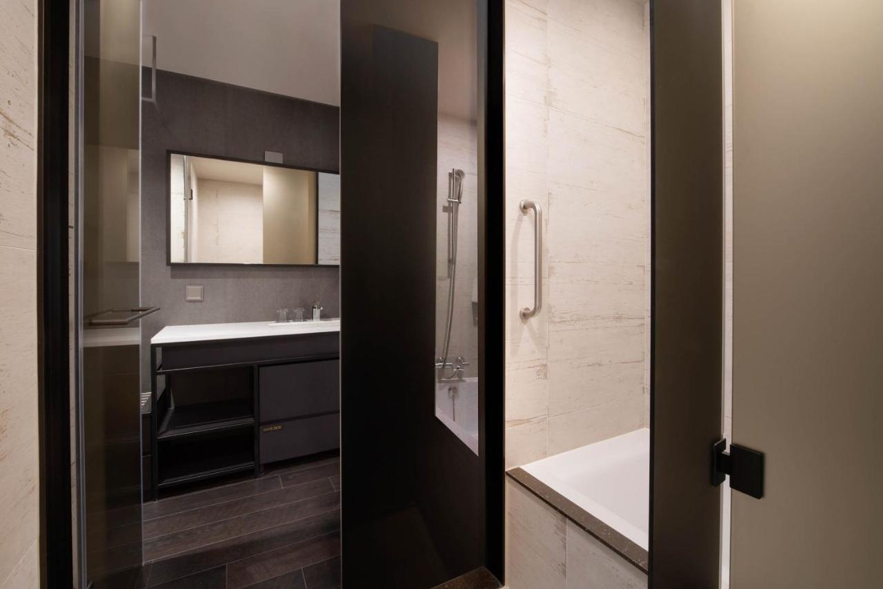 Hotel Four Points By Sheraton Gangnam 4*